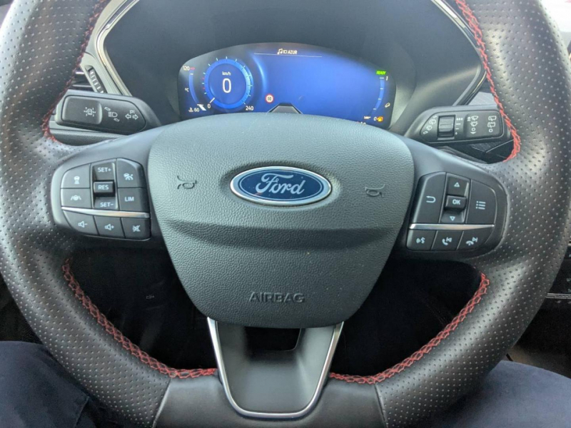 Photo 15 de l’annonce de FORD Kuga d’occasion à vendre à FRÉJUS