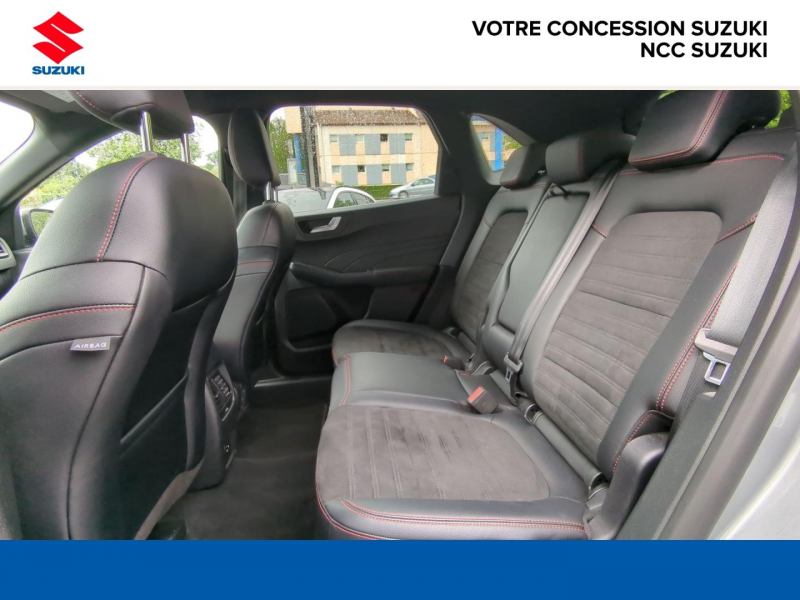 Photo 14 de l’annonce de FORD Kuga d’occasion à vendre à BELLERIVE-SUR-ALLIER