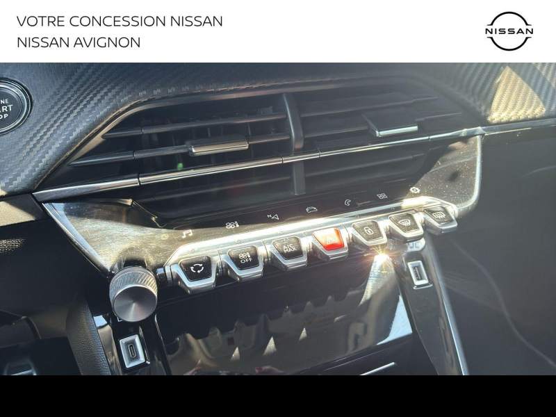 Photo 11 de l’annonce de PEUGEOT 2008 d’occasion à vendre à BOLLÈNE