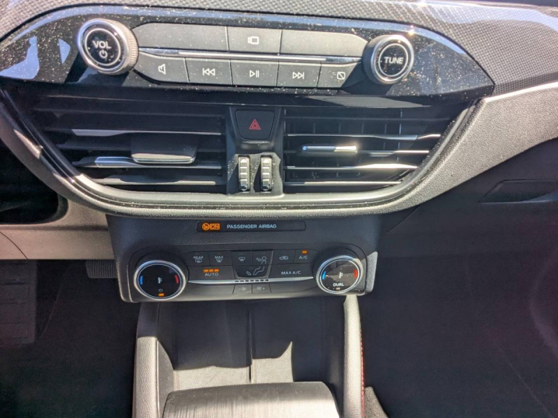 Photo 18 de l’annonce de FORD Kuga d’occasion à vendre à FRÉJUS